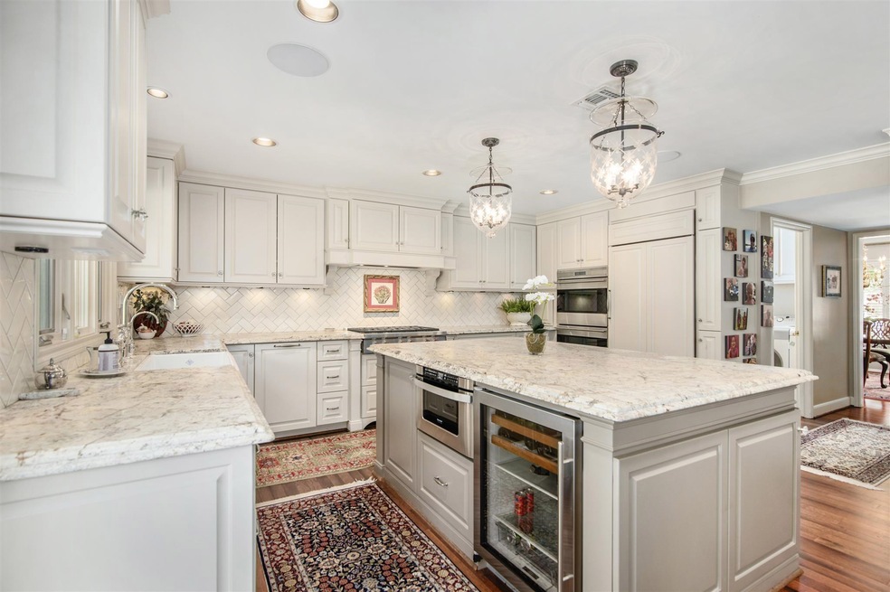 419 Glenchester Dr, Houston, TX 77079 - photo 1