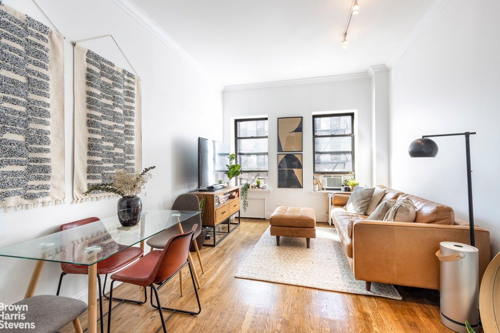 237 E 24th St unit 4-E, New York, NY 10010 - photo 1