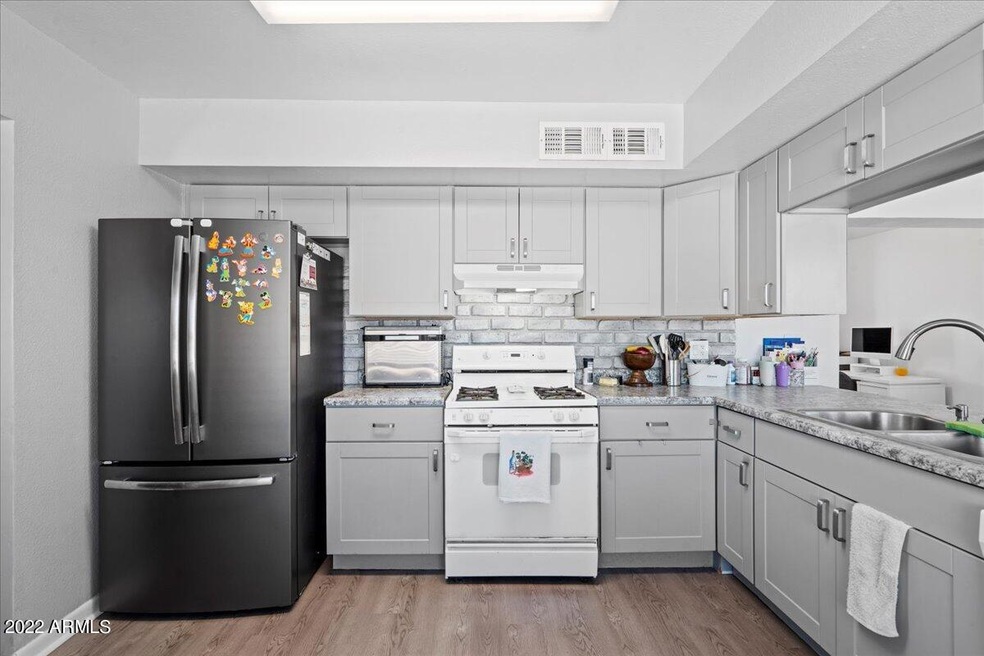 10-Kitchen