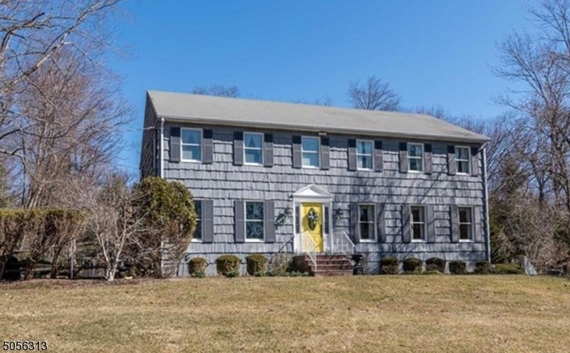 39 Mill Glen Rd, Upper Saddle River, NJ 07458 - photo 1