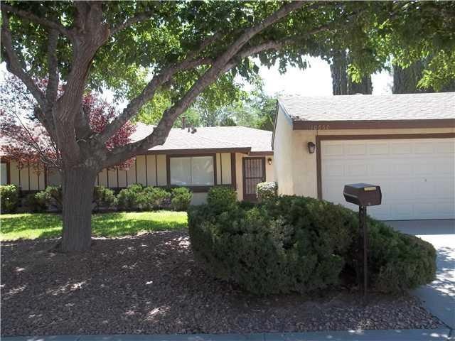 10660 Park View Cir, El Paso, TX 79935 - photo 1