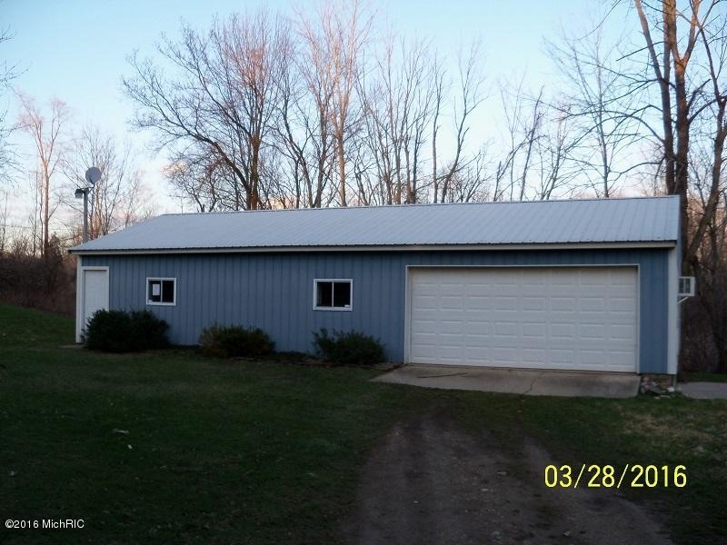780 Gregorville Rd, Wayland, MI 49348 - photo 1