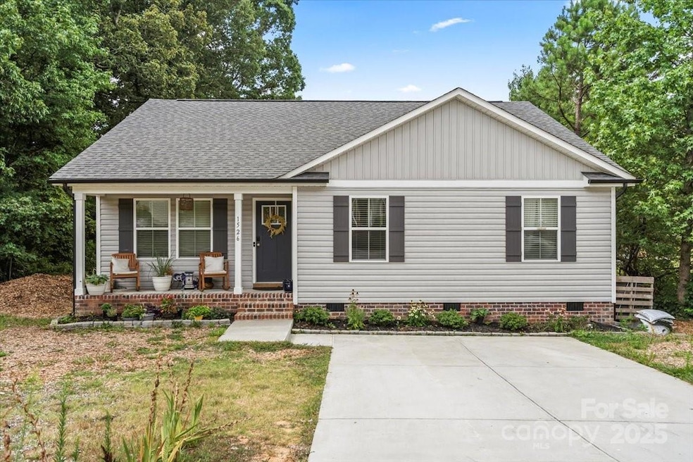1526 Shepard St, Kannapolis, NC 28083 - photo 1