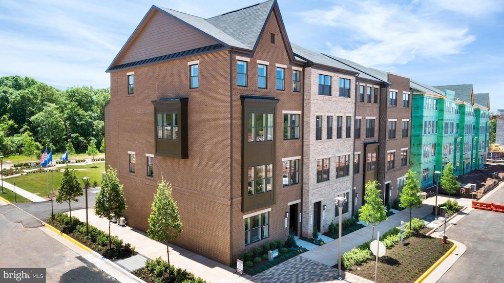 9681 Swallowtail Ln, Manassas, VA 20110 - photo 1