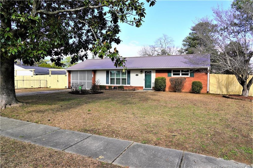 924 Stoneykirk Dr, Fayetteville, NC 28314 - photo 1