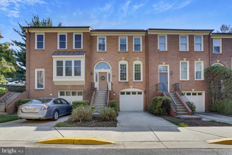 1321 Templeton Place, Rockville, MD 20852 - photo 1