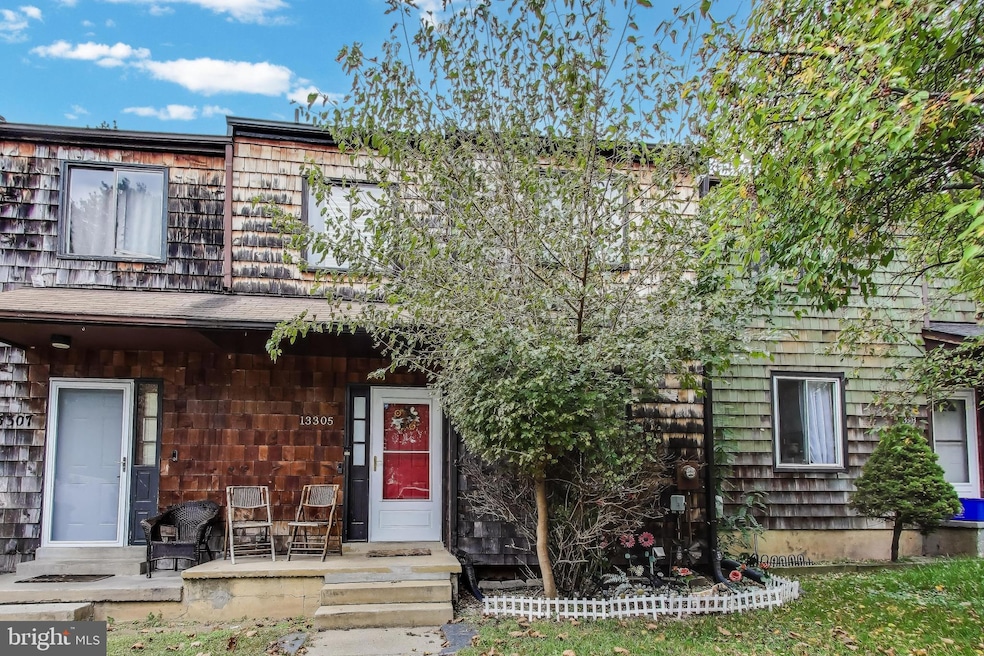 13305 Woodruff Ct, Germantown, MD 20874 - photo 1