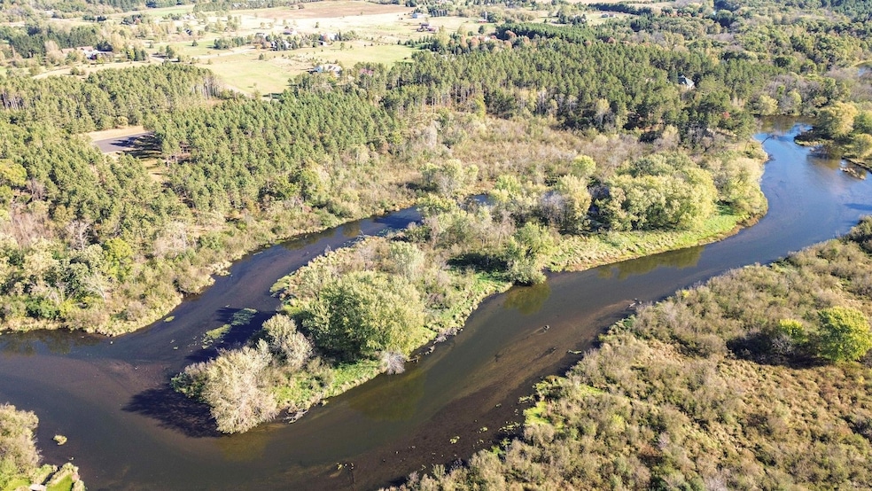 945 Riverdale Ct, Somerset, WI 54025 - photo 1