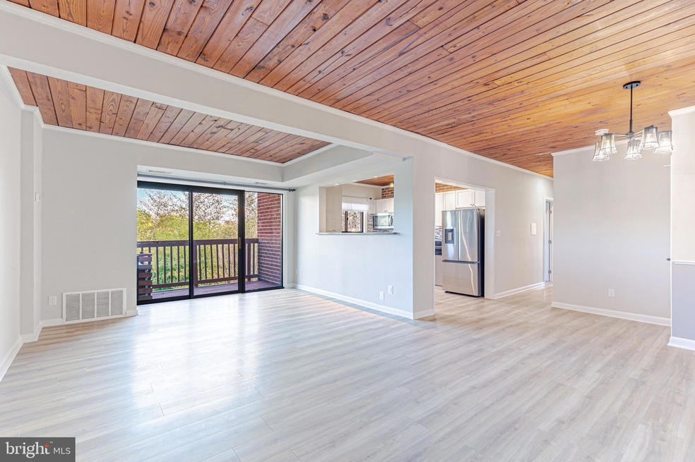 53 Skyhill Rd unit 303, Alexandria, VA 22314 - photo 1