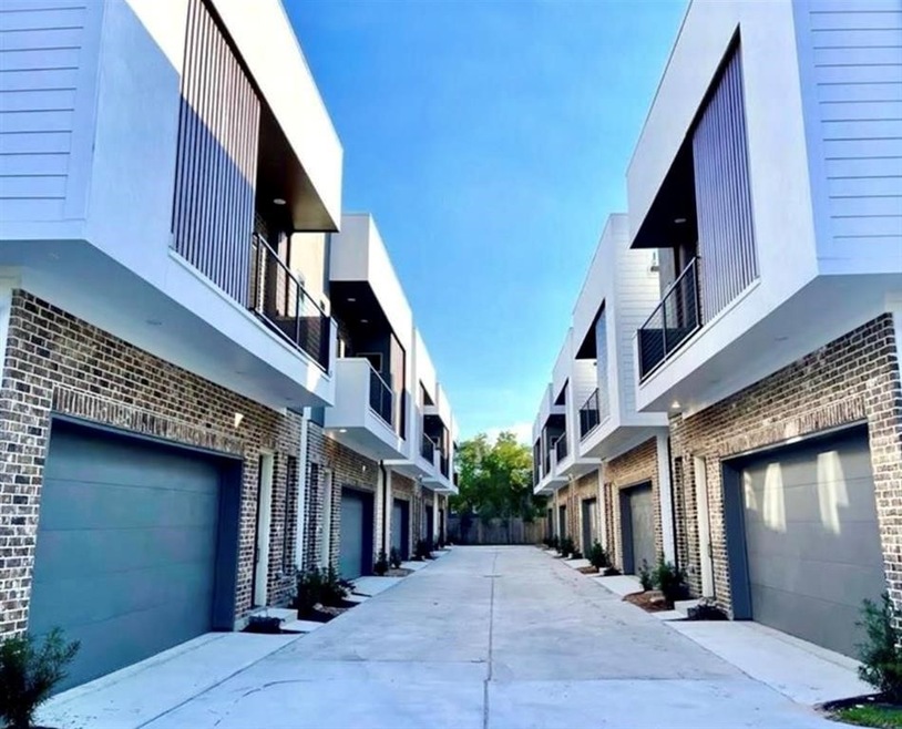 803 Thornton Rd unit G, Houston, TX 77018 - photo 1