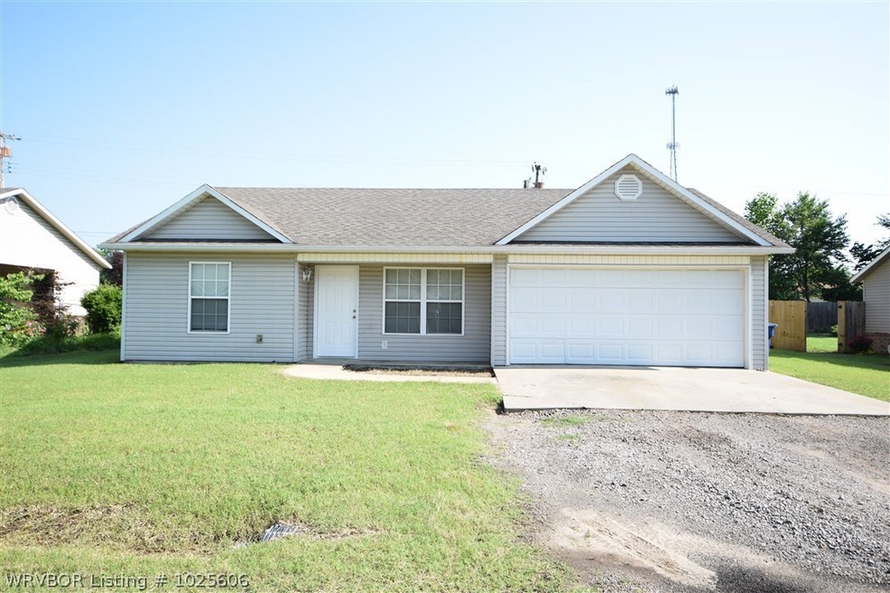 1004 Cherry St, Muldrow, OK 74948 - photo 1