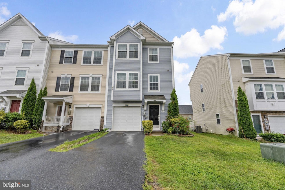 362 Rumbling Rock Rd, Hedgesville, WV 25427 - photo 1