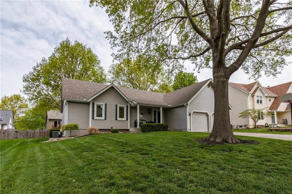 22616 W 53rd Place, Shawnee, KS 66226 - photo 1