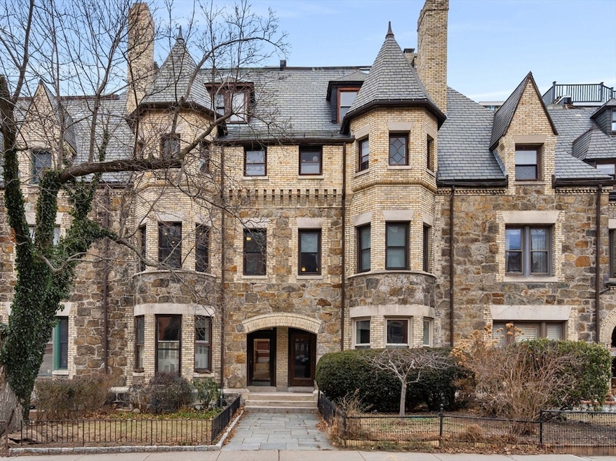 19 Garrison Rd unit 2, Brookline, MA 02445 - photo 1