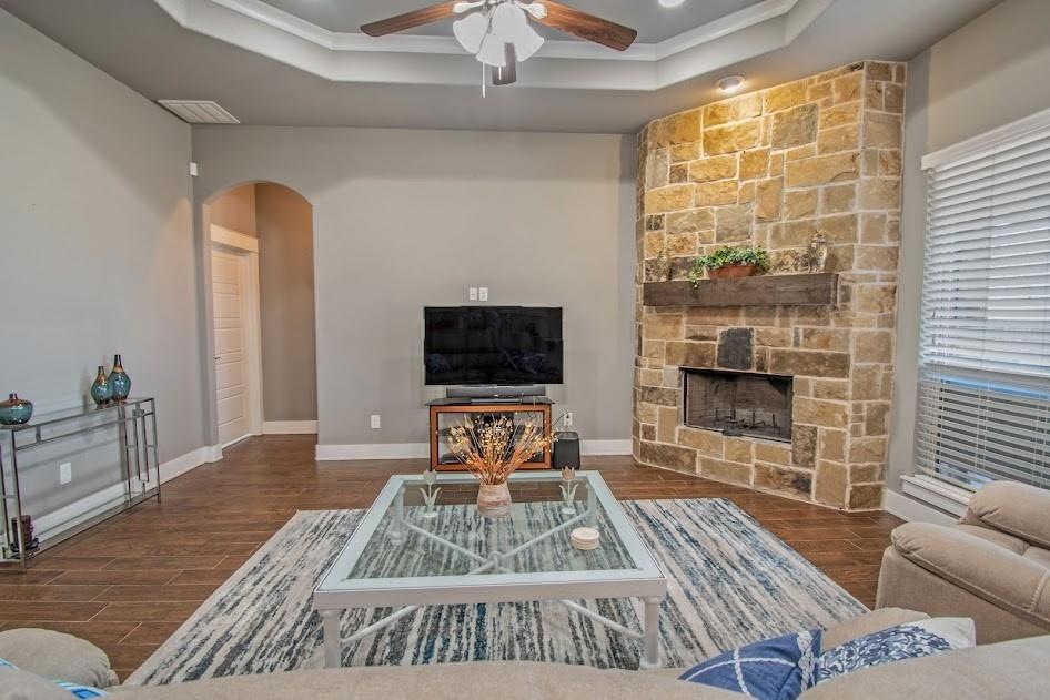 213 Water Oak Ln, Weatherford, TX 76086 - photo 1