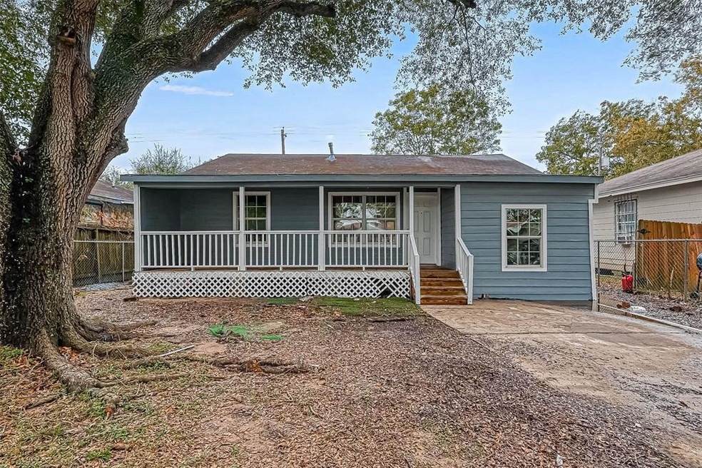 7028 Saint Augustine St, Houston, TX 77021 - photo 1