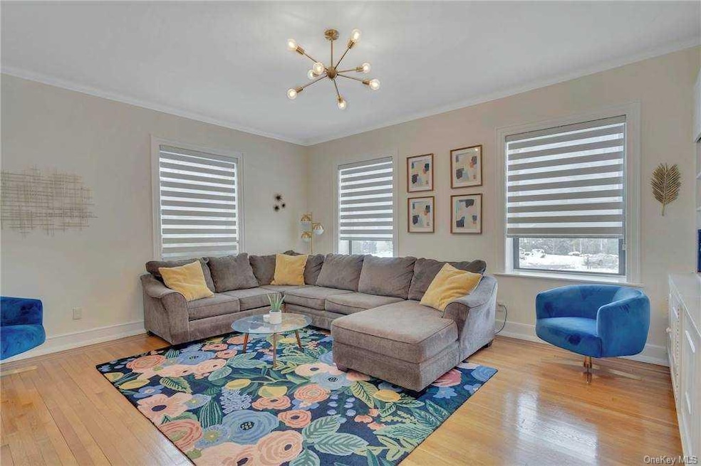 37 Brompton Rd unit 1E, Great Neck, NY 11021 - photo 1