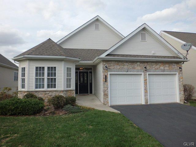 5026 Valley Stream Ln, Macungie, PA 18062 - photo 1