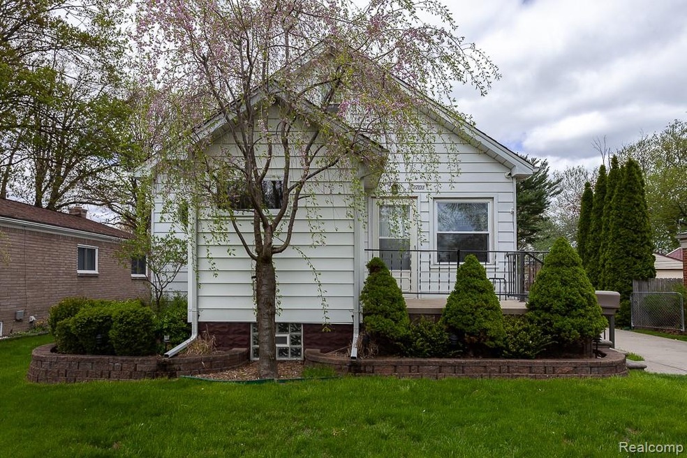 22701 Euclid exteriors (1).jpg
