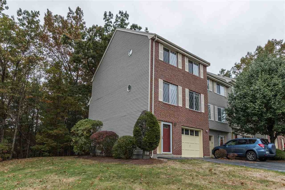 10 Lynn Dr unit 10, Merrimack, NH 03054 - photo 1