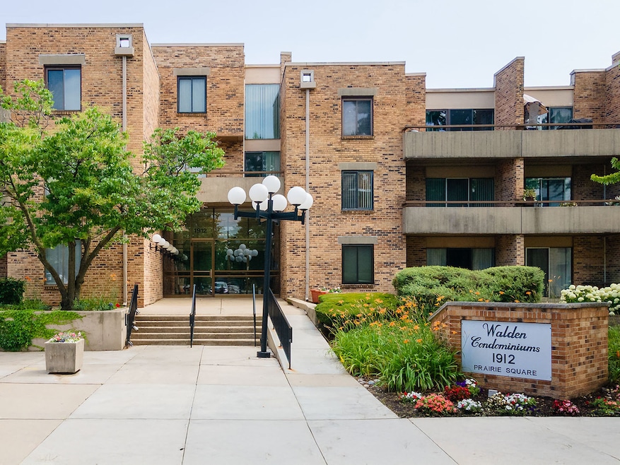 1912 Prairie Square unit 315, Schaumburg, IL 60173 - photo 1