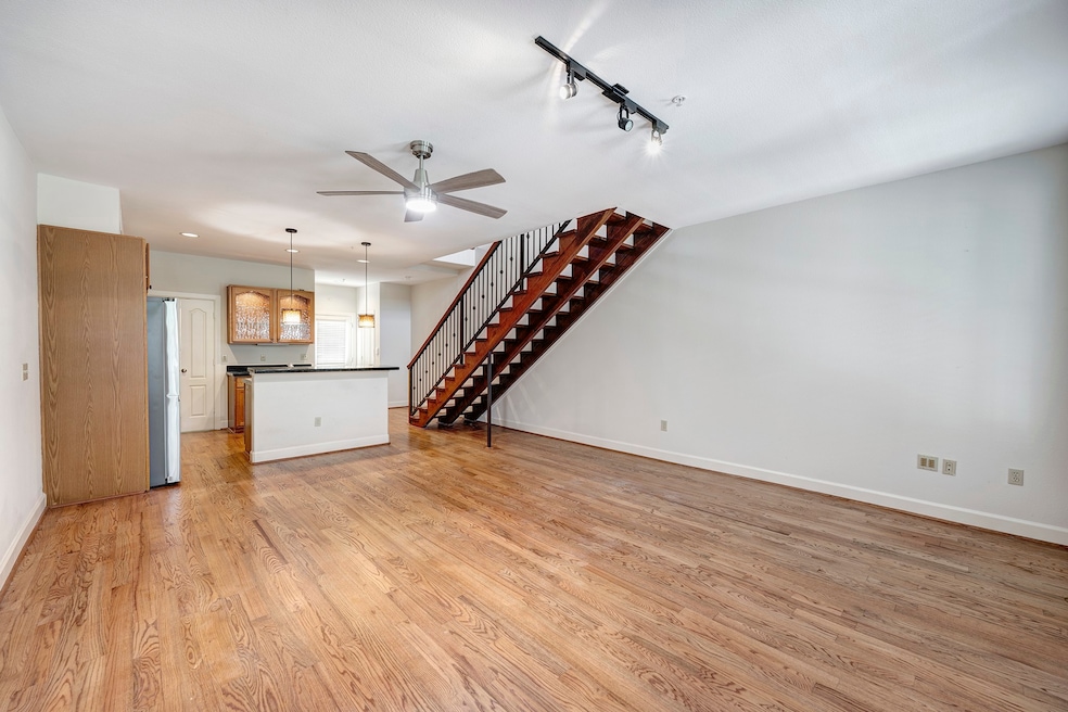 1602 Elgin St unit 13, Houston, TX 77004 - photo 1