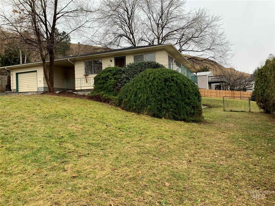 326 Jefferson St, Asotin, WA 99402 - photo 1