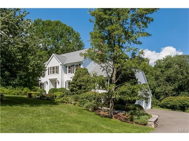 Welcome home to 36 O'Neill Ct, Ridgefield, CT!