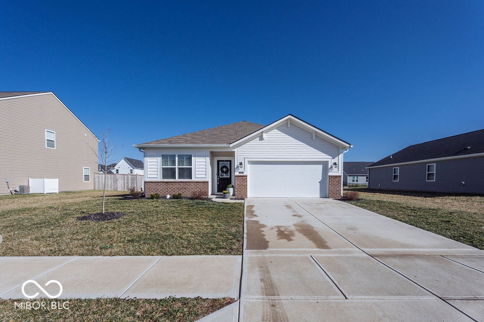 70 Fernleaf Dr, Whiteland, IN 46184 - photo 1