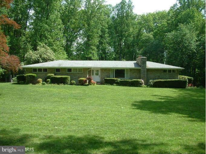 11105 Greenspring Ave, Lutherville Timonium, MD 21093 - photo 1