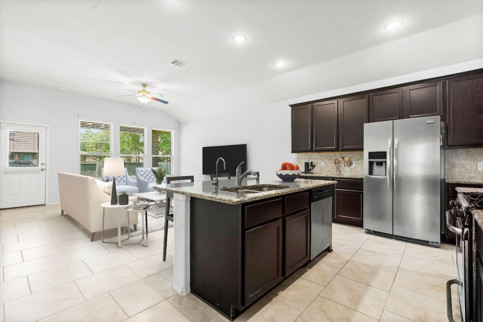 14015 White Cloud Ln, Conroe, TX 77384 - photo 1