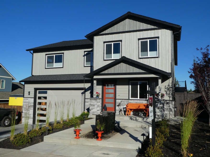 63376 Lamoine Ln, Bend, OR 97701 - photo 1