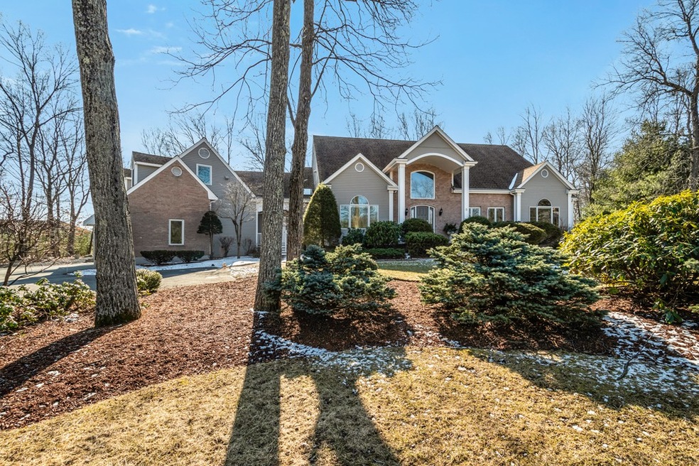 8 Stone Hill Rd, Westborough, MA 01581 - photo 1