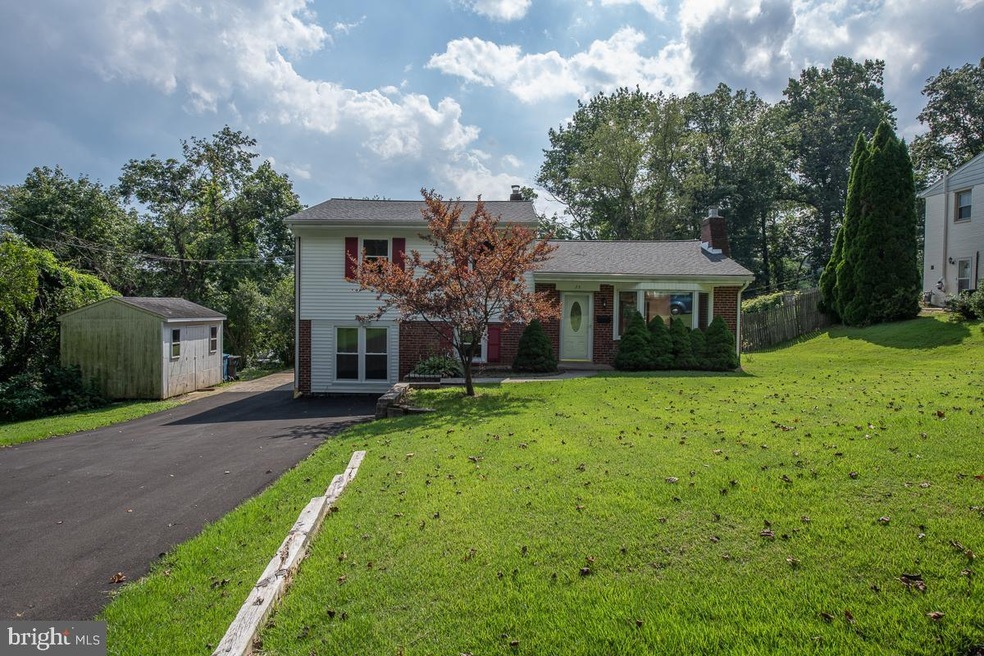 23 W Golf Club Ln, Paoli, PA 19301 - photo 1