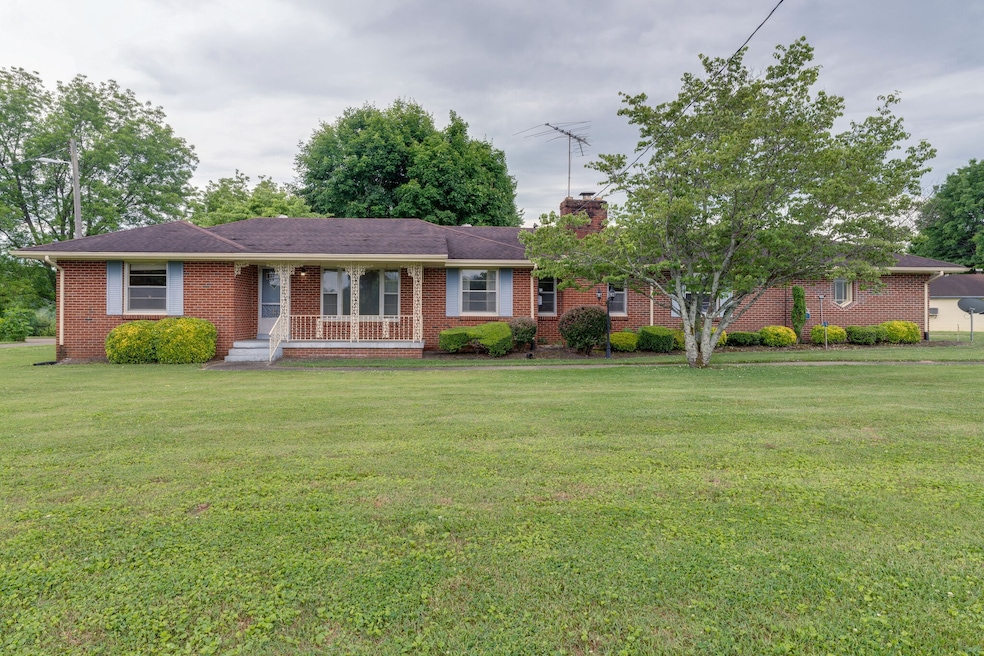 Welcome to 3559 Long Hollow Pike!