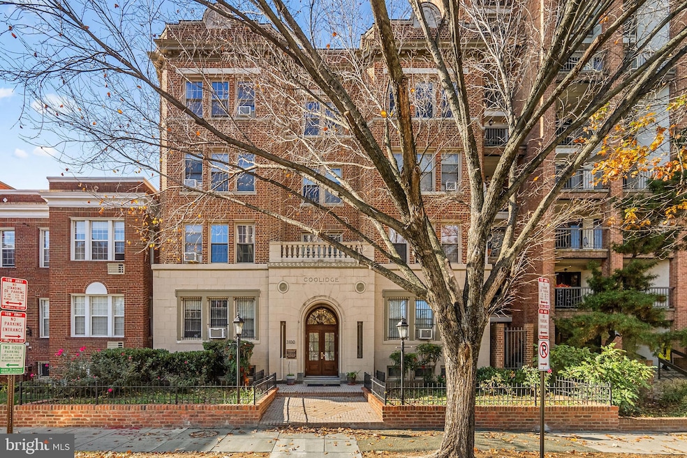 For Sale $299,900 • Co-Listing Agent