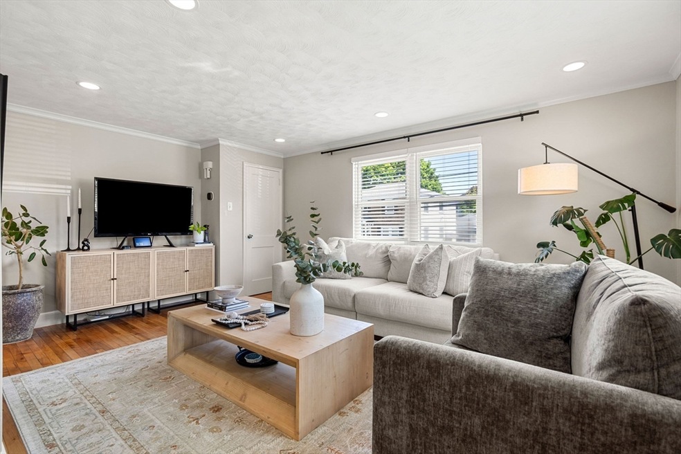 39 Grew Hill Rd unit 1, Roslindale, MA 02131 - photo 1