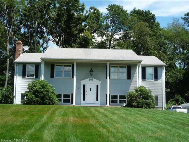 4 Eastwood Dr, Broad Brook, CT 06016 - photo 1