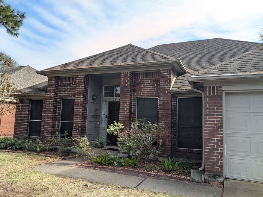 7910 Rothesay Chase Rd, Houston, TX 77095 - photo 1