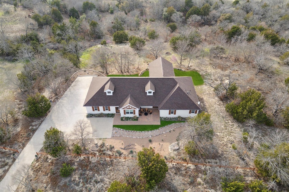 301 Boone Ct, Weatherford, TX 76087 - photo 1