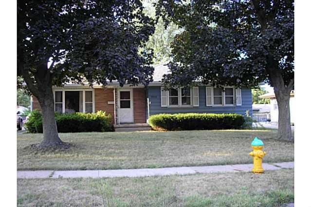 3313 Bel Aire Rd, Des Moines, IA 50310 - photo 1