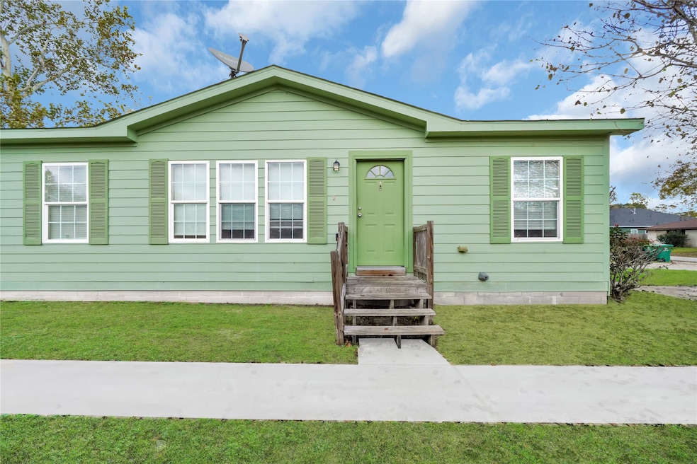 1046 Junell St unit A, Houston, TX 77088 - photo 1