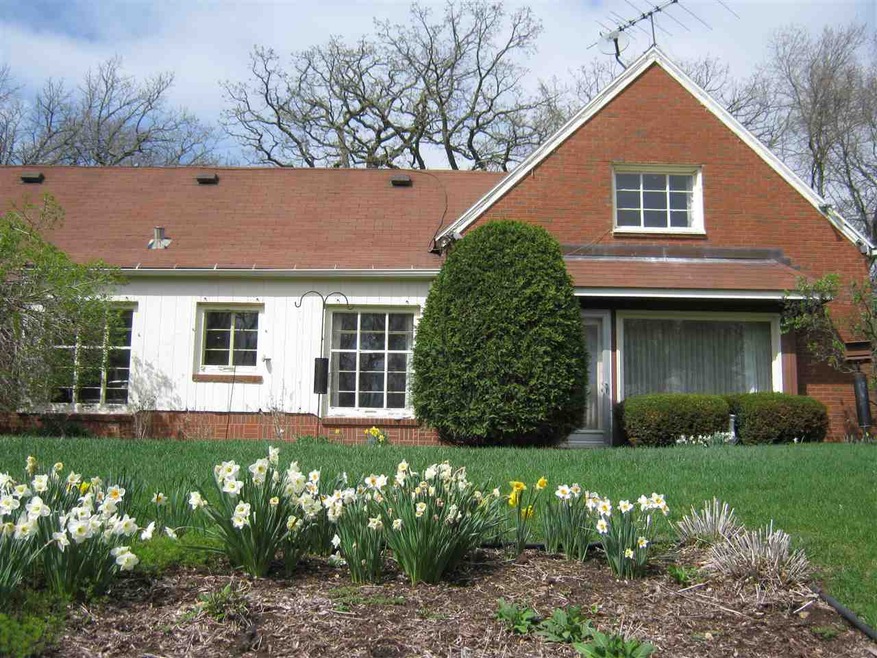 2207 S Fish Hatchery Rd, Fitchburg, WI 53575 - photo 1