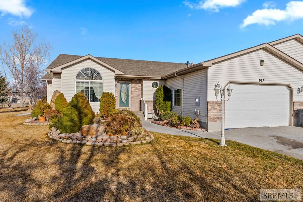 Sold • Co-Listing Agent