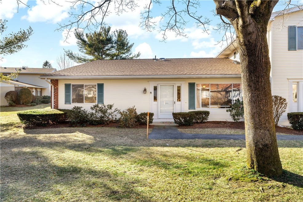 281 Chatham Cir, Warwick, RI 02886 - photo 1