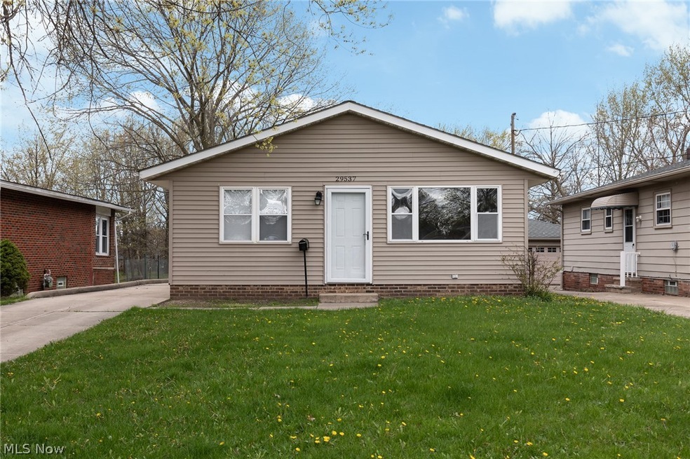 29537 Catawba St, Wickliffe, OH 44092 - photo 1