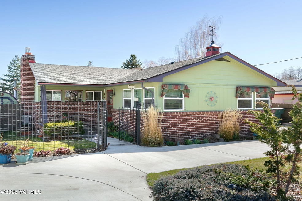 Nelson_240315_33ave_Yakima_01