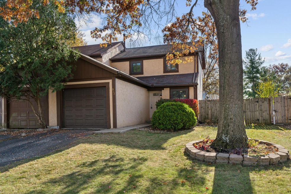 932 Tradewind Dr, Westerville, OH 43081 - photo 1
