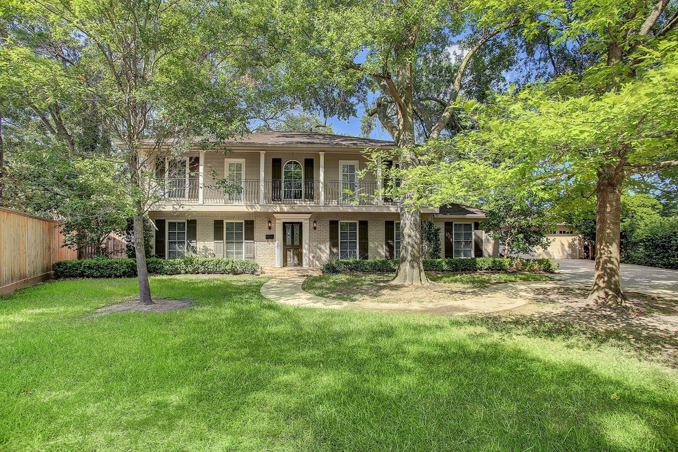 12106 Perthshire Rd, Houston, TX 77024 - photo 1