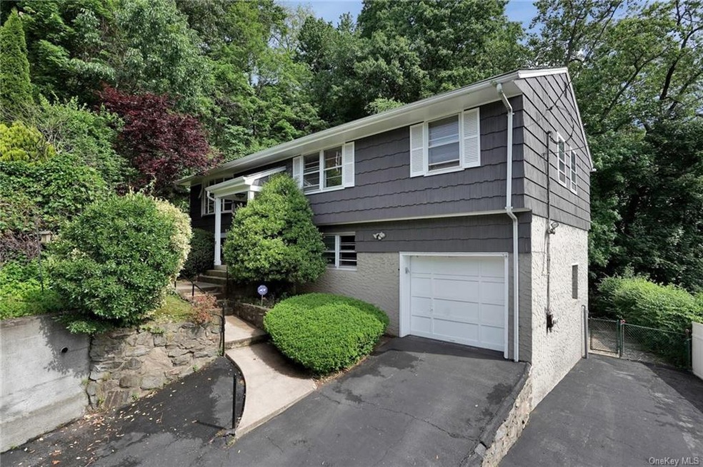 30 Leroy Place, Yonkers, NY 10705 - photo 1